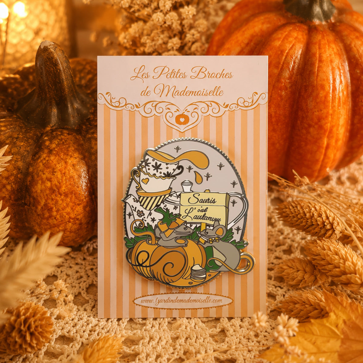 Autumn Pins – Smile, it’s autumn