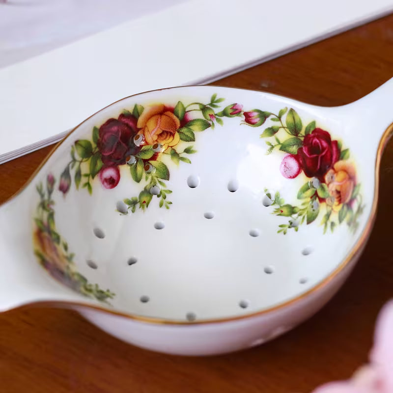 Passe à thé en porcelaine - Couronne de roses jaunes